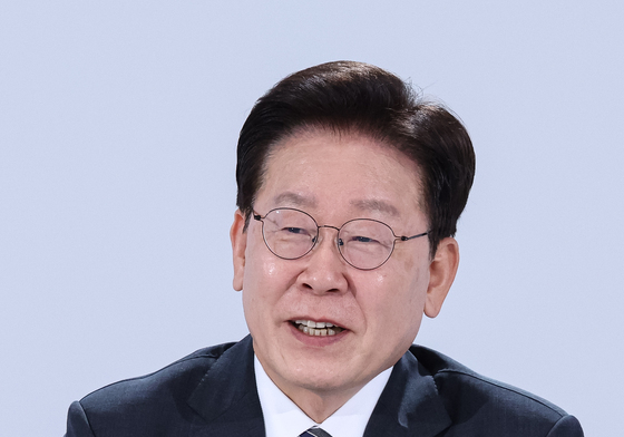 李대통령 '與 집토끼' 어르고 달래고…'김지용 후폭풍' 수습 총력