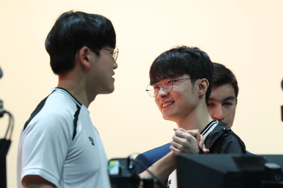 페이커 없어도 완벽했던 제카 금빛 대관식…韓 LoL, 대만 완파(종합)