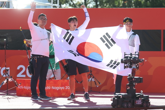 양궁 리커브 남자 단체전, 인도 꺾고 金 명중…'체면 살렸다'[AG]