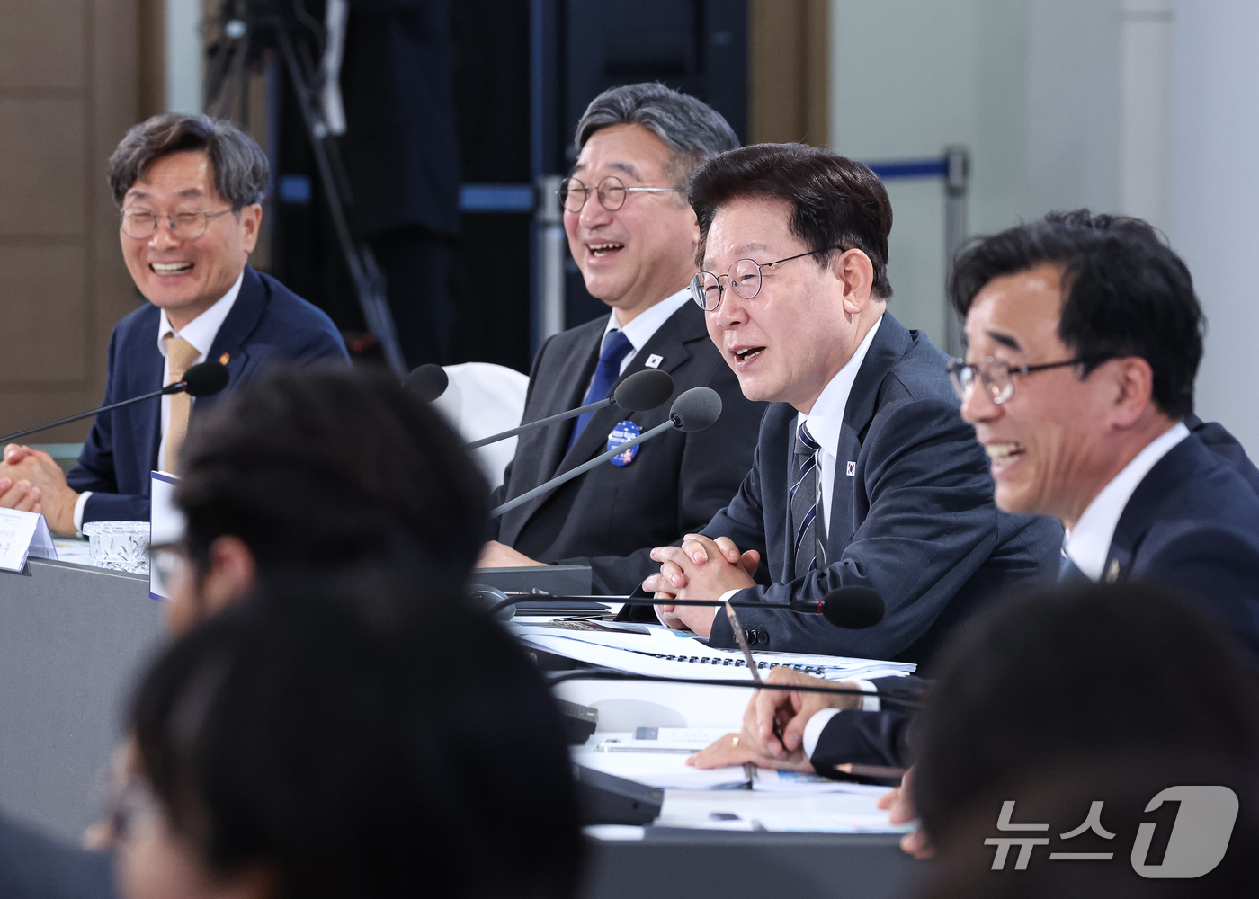 (세종=뉴스1) 이재명 기자 = 이재명 대통령이 2일 세종에서 열린 민원 혁신 사례보고회에서 발언을 하고 있다. (청와대통신사진기자단) 2026.10.2/뉴스1