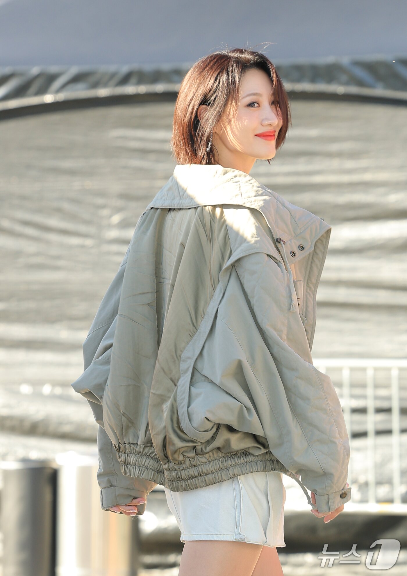 수현, 눈부신 아름다움