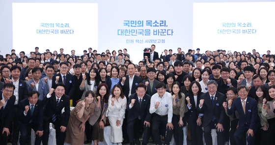 기념촬영 하는 이재명 대통령