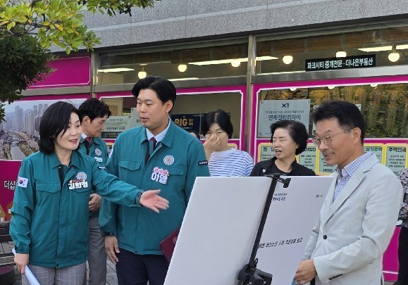 부산 86번 버스 안진초 일대 양방향 운행…2017년 묵은 숙원 풀었다