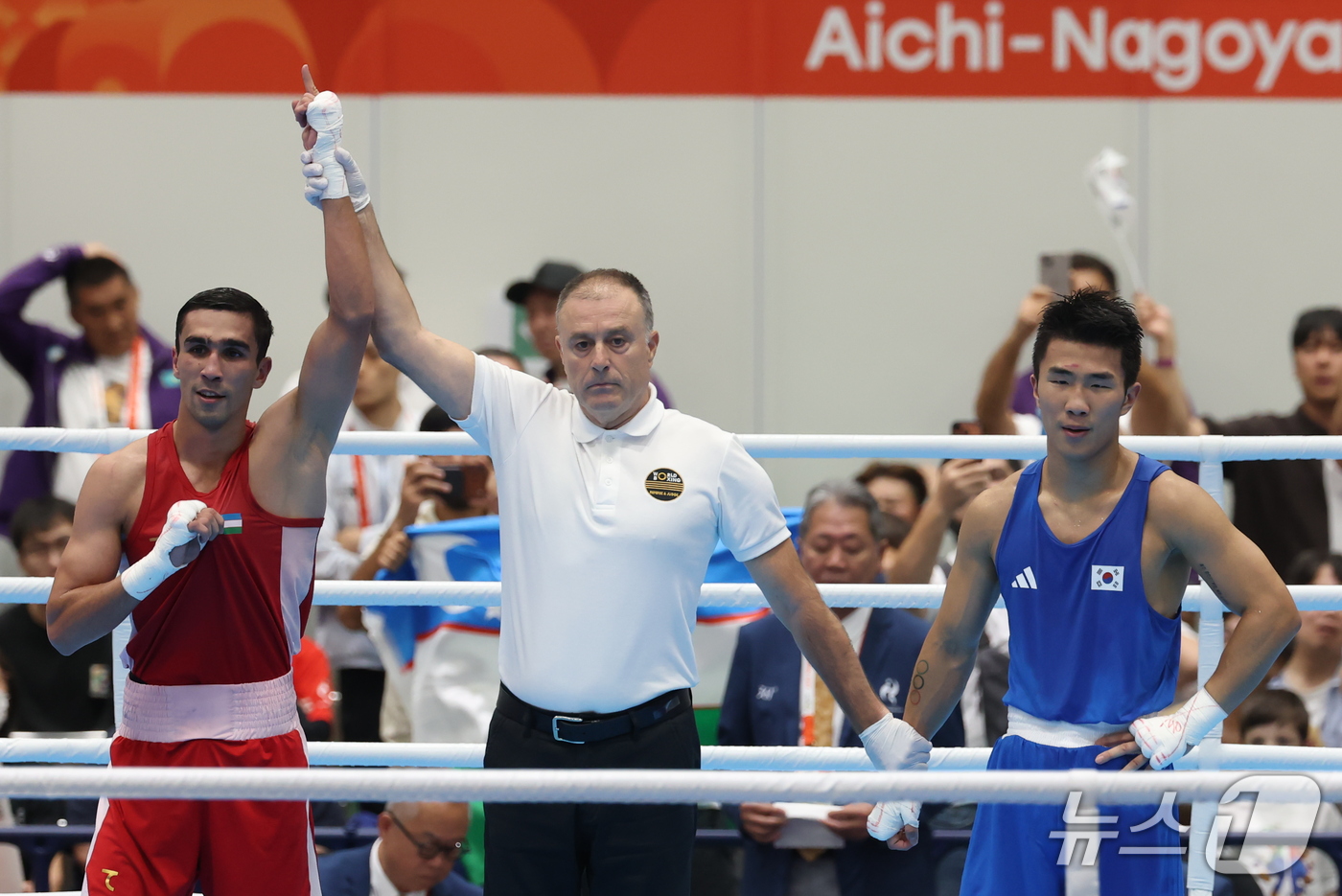 (니시오=뉴스1) 김민지 기자 = 대한민국 장동환이 2일 일본 아이치현 니시오의 니시오 체육관에서 열린 2026 아이치·나고야 아시안게임 복싱 남자 60kg 우즈베키스탄 압두말릭 …
