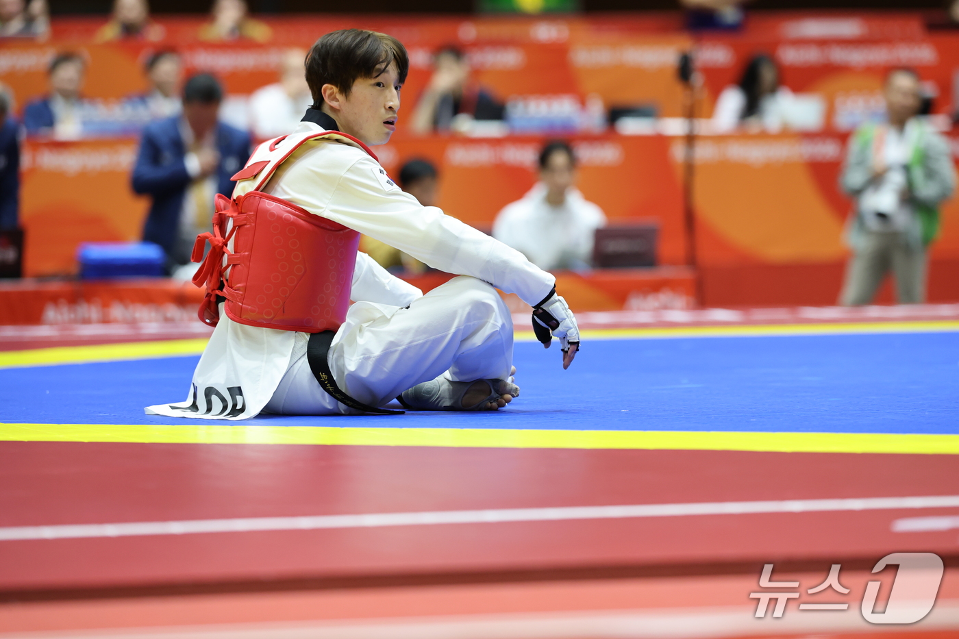 (도요하시=뉴스1) 김도우 기자 = 대한민국 안향식이 2일 일본 도요하시 체육관에서 열린 2026 아이치·나고야 아시안게임 태권도 겨루기 남자 -58kg급 준결승 카자흐스탄 타미를 …