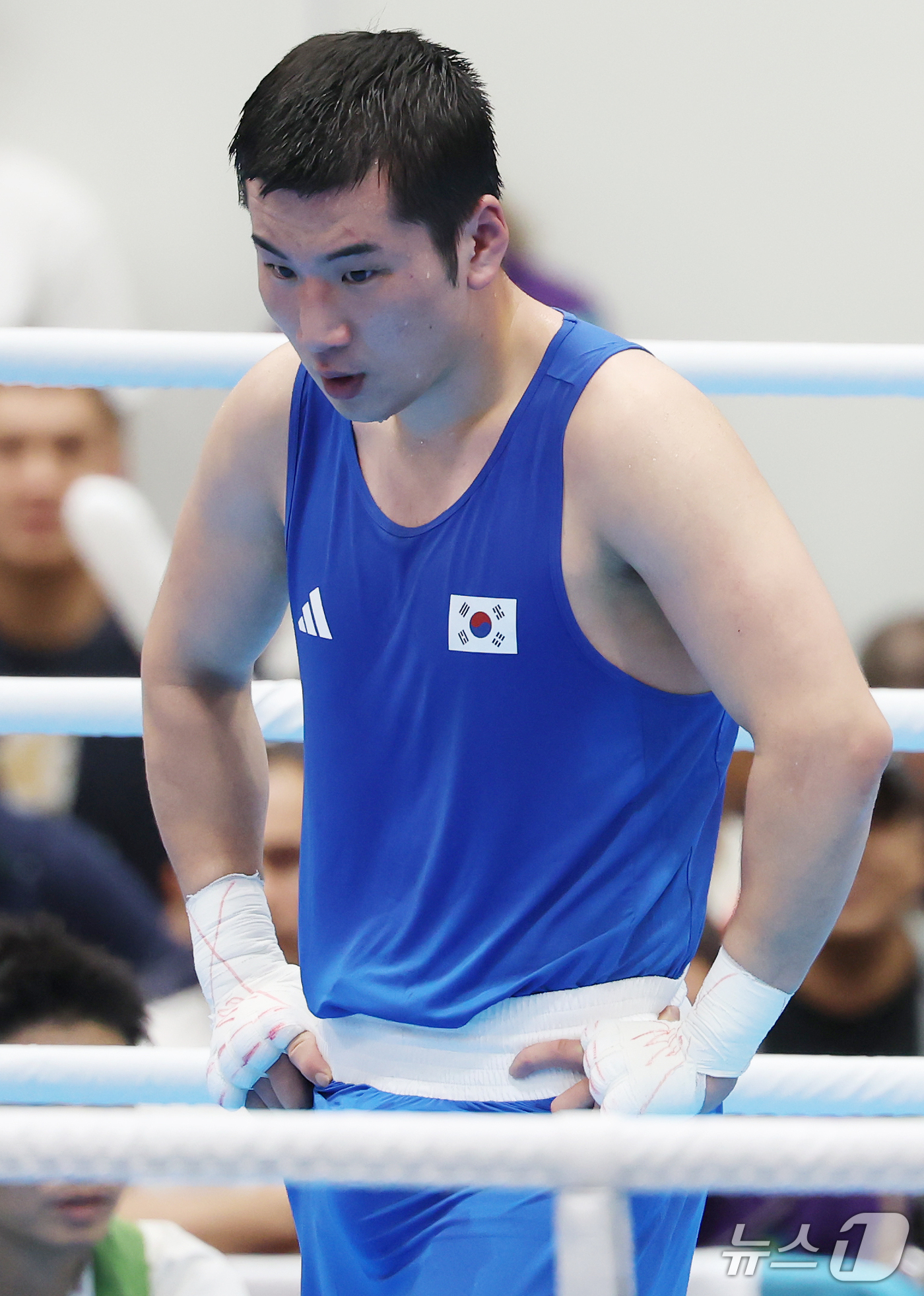(니시오=뉴스1) 김민지 기자 = 대한민국 김민성이 2일 일본 아이치현 니시오의 니시오 체육관에서 열린 2026 아이치·나고야 아시안게임 복싱 남자 80kg 인도 안쿠쉬와의 결승전 …