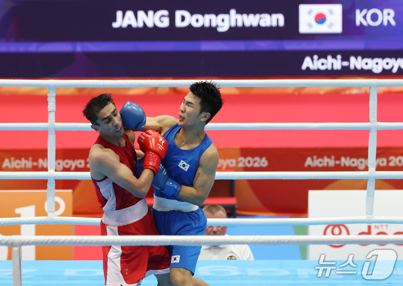 (니시오=뉴스1) 김민지 기자 = 대한민국 장동환이 2일 일본 아이치현 니시오의 니시오 체육관에서 열린 2026 아이치·나고야 아시안게임 복싱 남자 60kg 결승전에서 우즈베키스탄 …