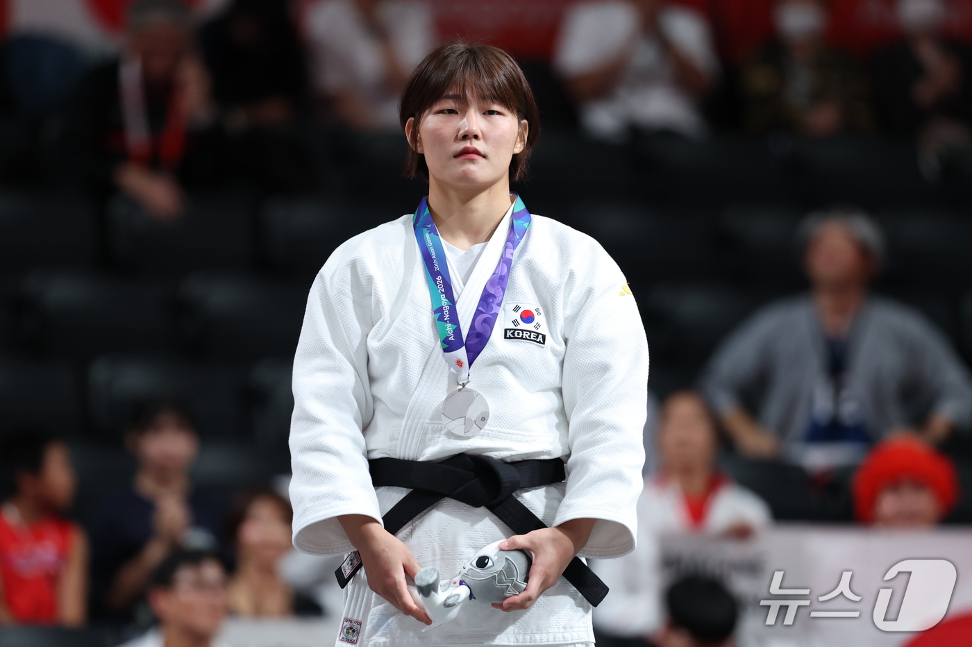 (나고야=뉴스1) 안은나 기자 = 대한민국 김민주가 2일 일본 아이치 인터내셔널 아레나에서 열린 2026 아이치·나고야 아시안게임 유도 여자 -78kg급 시상식에서 은메달을 목에 …