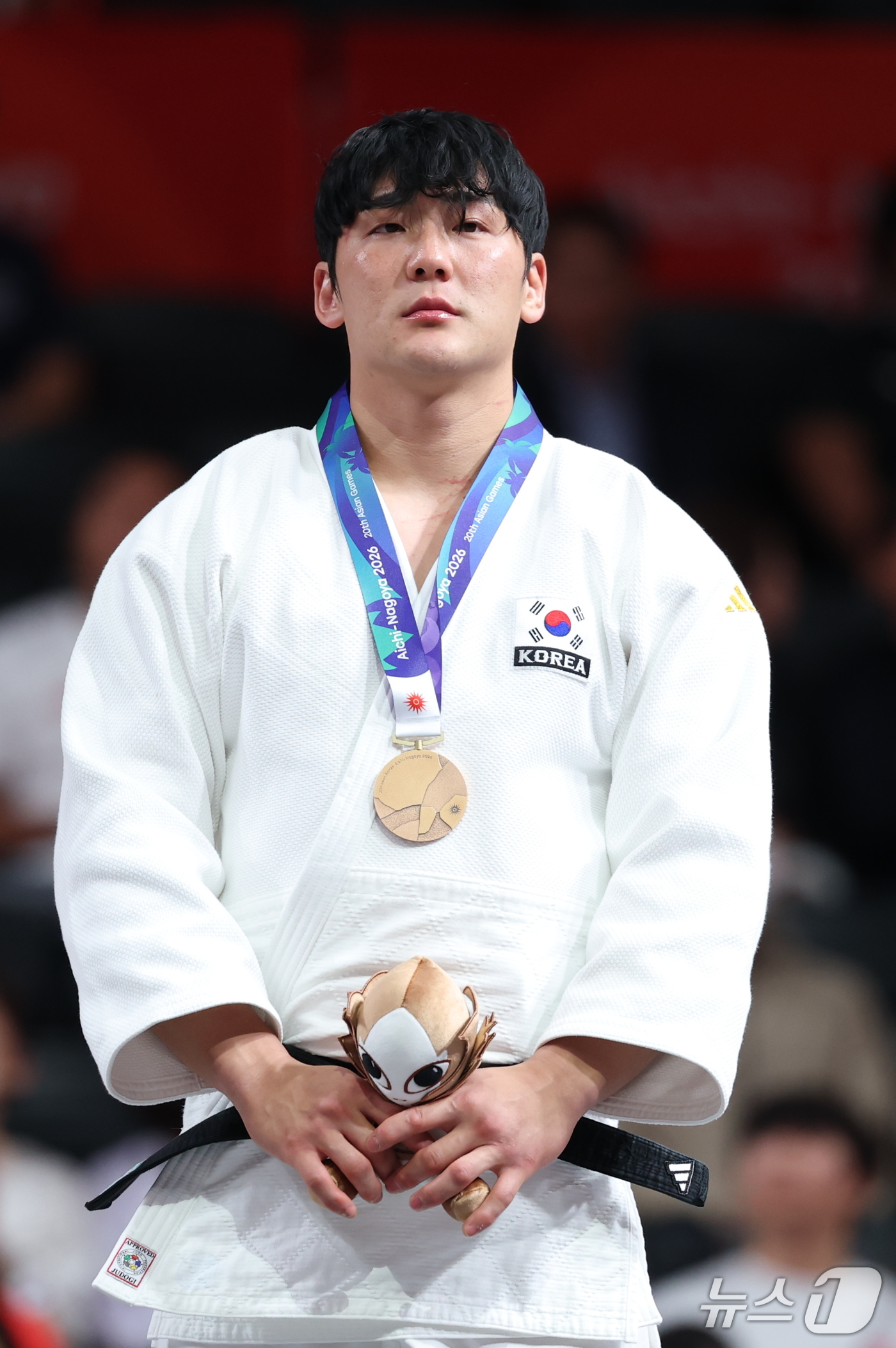 (나고야=뉴스1) 안은나 기자 = 대한민국 한주엽이 2일 일본 아이치 인터내셔널 아레나에서 열린 2026 아이치·나고야 아시안게임 유도 남자 -100kg급 시상식에서 동메달을 목에 …