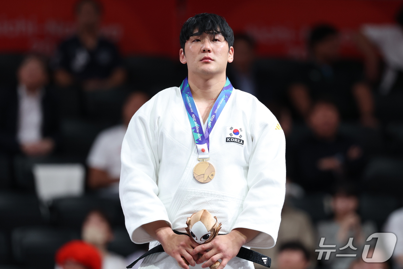 (나고야=뉴스1) 안은나 기자 = 대한민국 한주엽이 2일 일본 아이치 인터내셔널 아레나에서 열린 2026 아이치·나고야 아시안게임 유도 남자 -100kg급 시상식에서 동메달을 목에 …