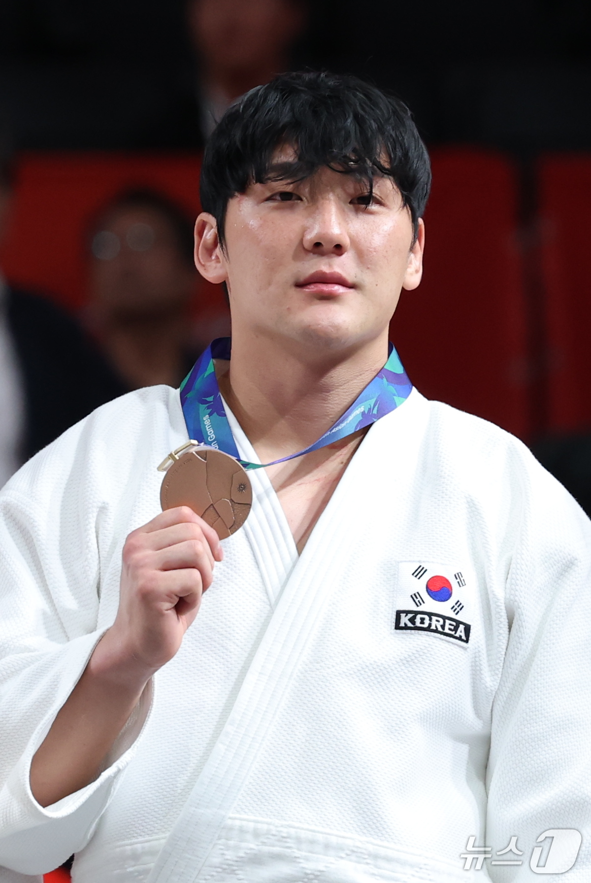 (나고야=뉴스1) 안은나 기자 = 대한민국 한주엽이 2일 일본 아이치 인터내셔널 아레나에서 열린 2026 아이치·나고야 아시안게임 유도 남자 -100kg급 시상식에서 동메달을 목에 …