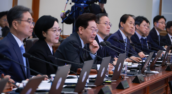 미소 짓는 이재명 대통령