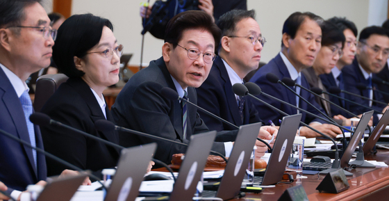 국무회의 발언하는 이재명 대통령