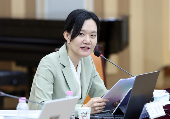 '부산 3세 미만 아동 강제 인도 집행' 아동전문가 참여 안해 논란