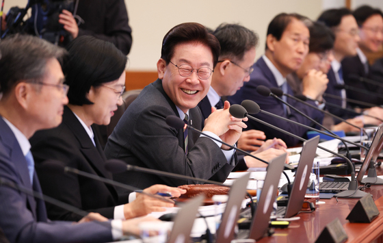 이재명 대통령 '국무회의 미소'