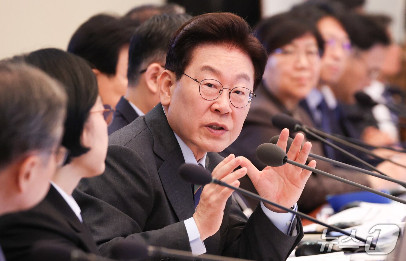 본문 이미지 - 이재명 대통령이 20일 청와대에서 열린 국무회의에서 발언하고 있다. (청와대통신사진기자단) 2026.10.20 ⓒ 뉴스1 허경 기자
