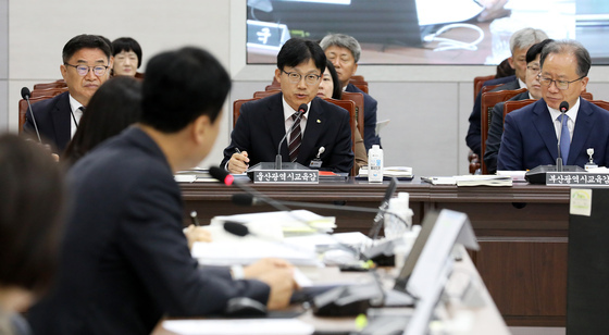 [국감] 답변하는 조용식 울산교육감