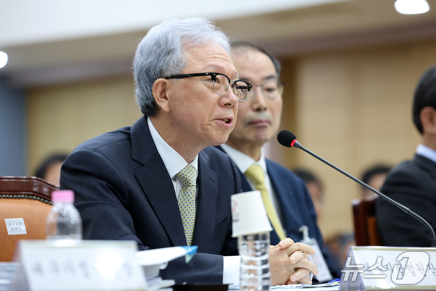 (대구=뉴스1) 공정식 기자 = 강동명 대구지법원장이 20일 대구 수성구 범어동 대구고등법원에서 열린 국회 법제사법위원회(법사위)의 대구고등·지방·가정·회생법원, 부산고등·지방·가 …