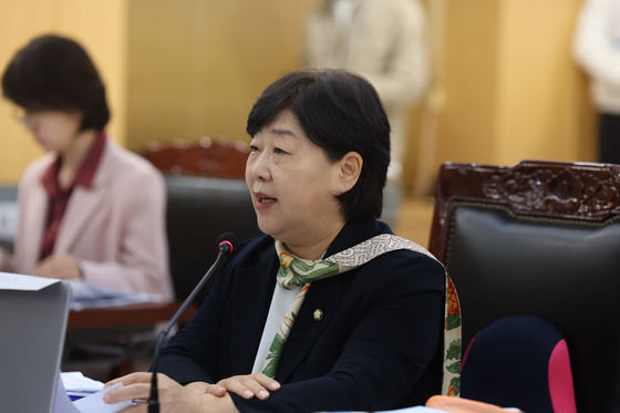[국감] 발언하는 서영교 법제사법위원장