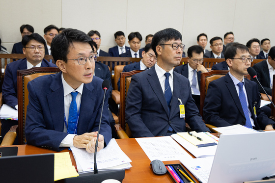 [국감] 답변하는 박종원 한미전략투자공사 사장