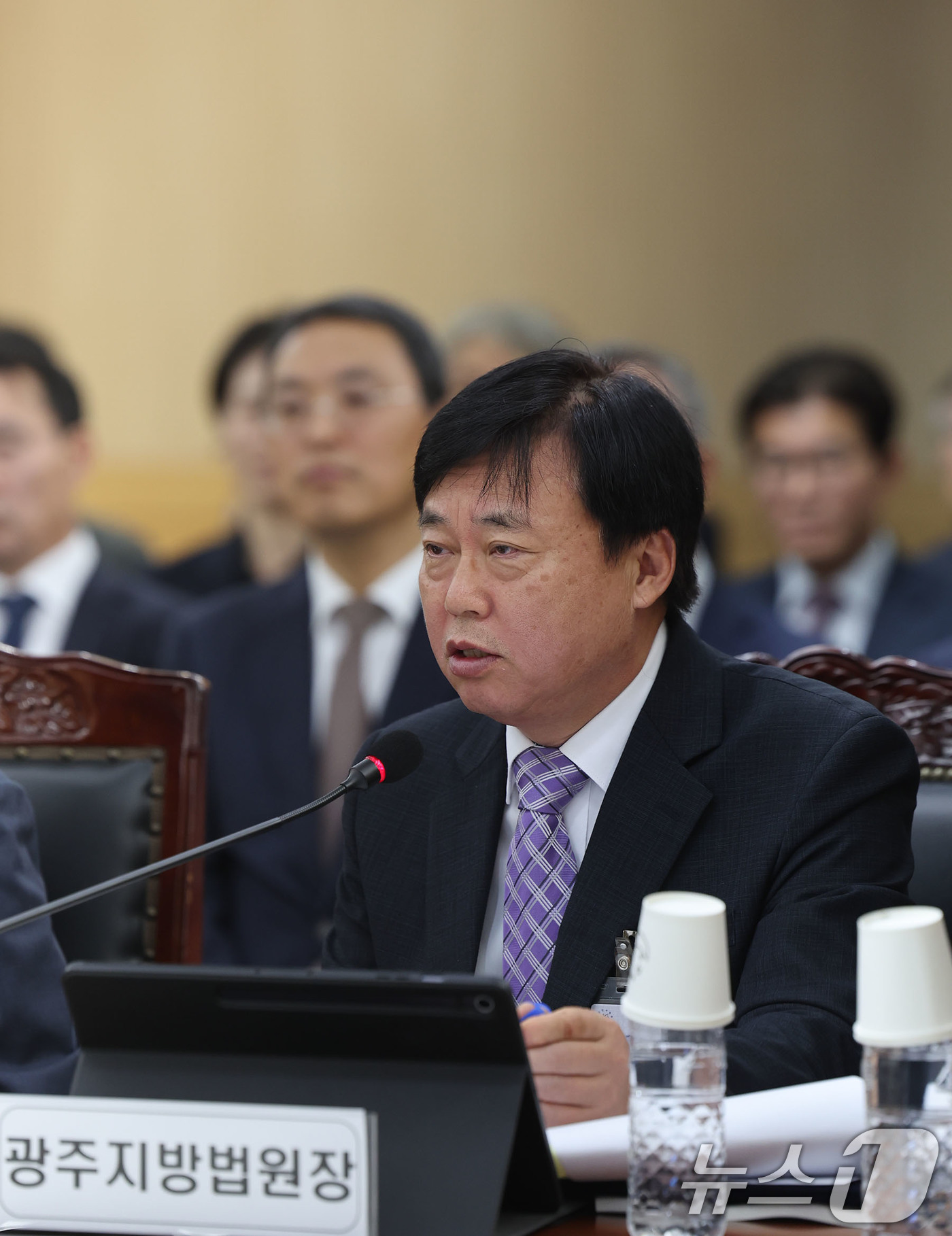 (광주=뉴스1) 박지현 기자 = 장용기 광주지방법원장이 20일 전남광주통합특별시 동구 광주지방법원에서 열린 국회 법제사법위원회의 광주·전주·대전·제주 지역 각급 법원에 대한 국정감 …