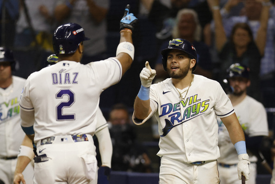 MLB 탬파베이, 밀워키와 WS 격돌…누가 이겨도 첫 우승 새 역사