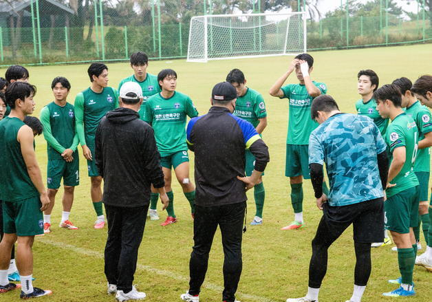 신생 제천시민축구단 전국체전서 돌풍…목포FC 꺽고 결승행