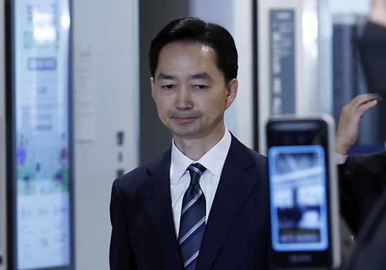 취임식 참석하는 김지용 초대 중대범죄수사청장