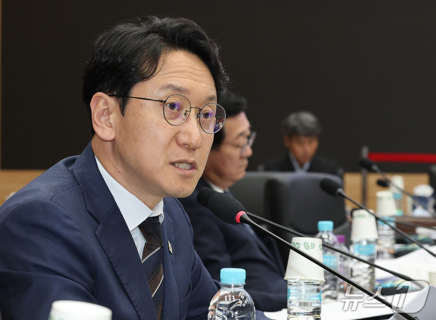 (계룡=뉴스1) 김기태 기자 = 천준호 더불어민주당 의원이 20일 충남 계룡대에서 열린 국회 국방위원회의 공군본부에 대한 국정감사에서 질의하고 있다. 2026.10.20/뉴스1