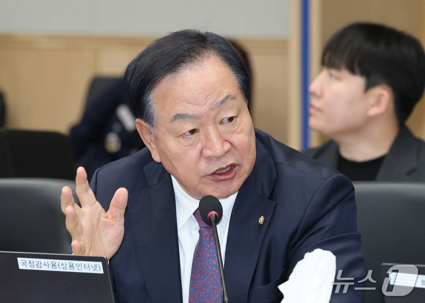 (계룡=뉴스1) 김기태 기자 = 한기호 국민의힘 의원이 20일 충남 계룡대에서 열린 국회 국방위원회의 공군본부에 대한 국정감사에서 질의하고 있다. 2026.10.20/뉴스1