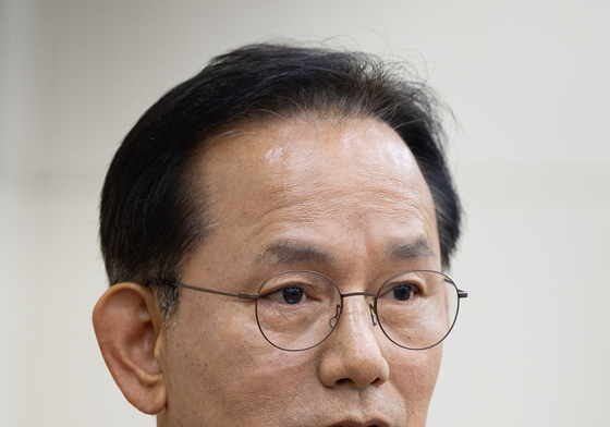 [국감] 일반증인 출석해 답변하는 김종출 KAI 사장