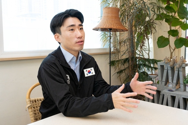 평일엔 엔지니어·주말엔 국대 감독...LGU+ 기술책임의 이중생활