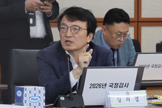 국감서 문재인 수사 과잉 지적…전주공소청장 "부임 전 사건, 평가 어려워"