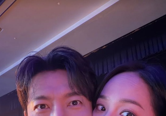 '결혼 15년차' 기태영♥유진, 얼굴 맞댄 다정 셀카…달달한 부부 [N샷]