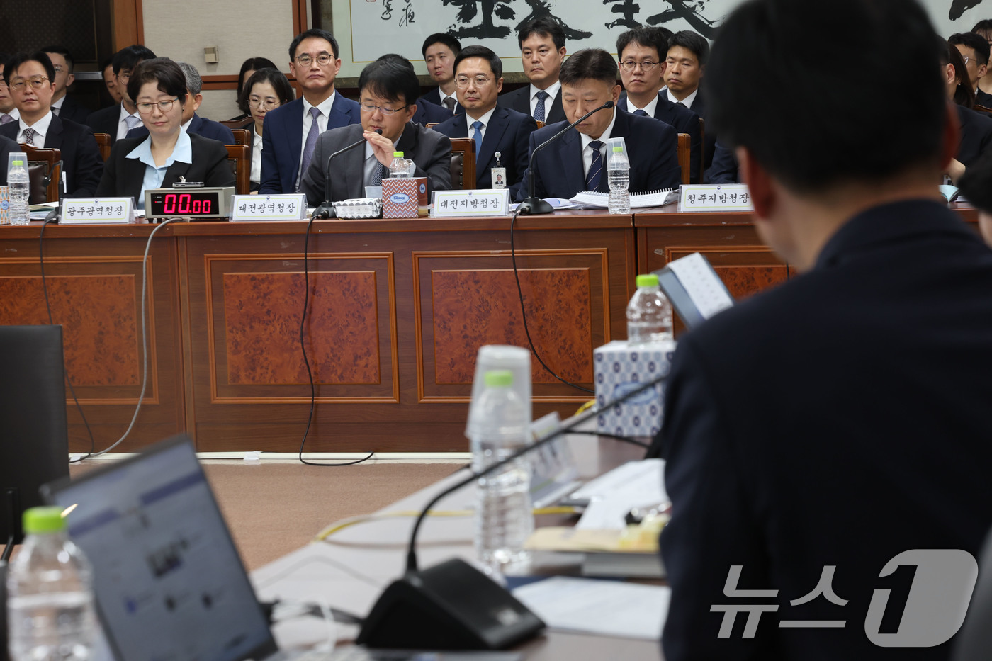 (광주=뉴스1) 박지현 기자 = 20일 전남광주통합특별시 동구 지산동 광주광역공소청에서 열린 국회 법제사법위원회(법사위)의 대전광역·대전지방공소청, 광주광역·광주지방공소청, 청주지 …