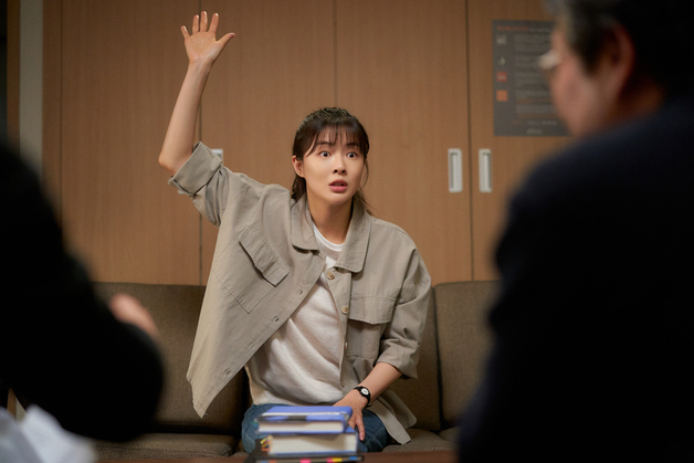 '수능, 출제의 비밀', 풀렸다…이런 소재로 이렇게 웃긴다고 [시네마 프리뷰]