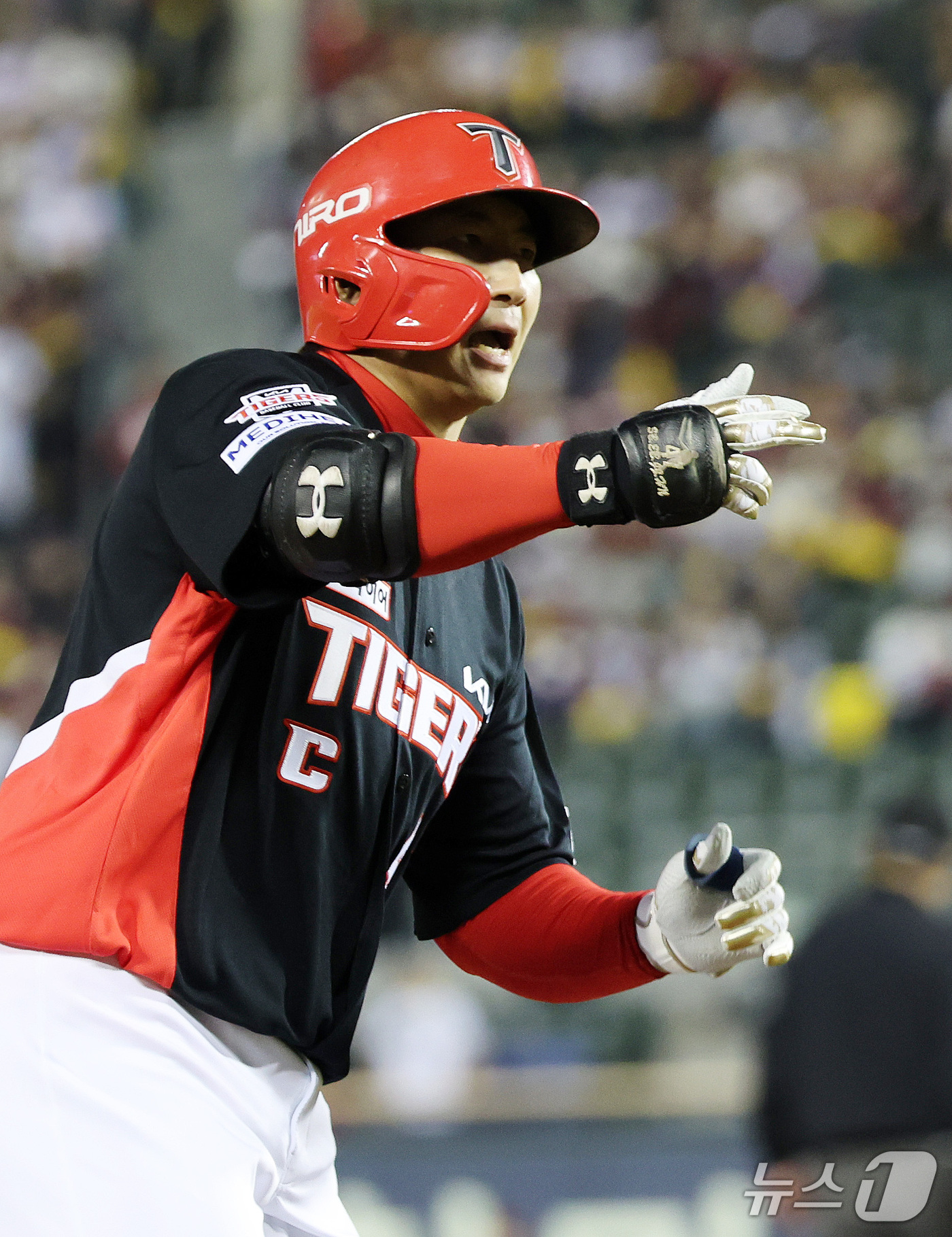 (서울=뉴스1) 박지혜 기자 = 20일 오후 서울 잠실야구장에서 열린 프로야구 2026 신한 SOL KBO 포스트시즌 준플레이오프 3차전 KIA 타이거즈와 LG 트윈스의 경기, 2 …
