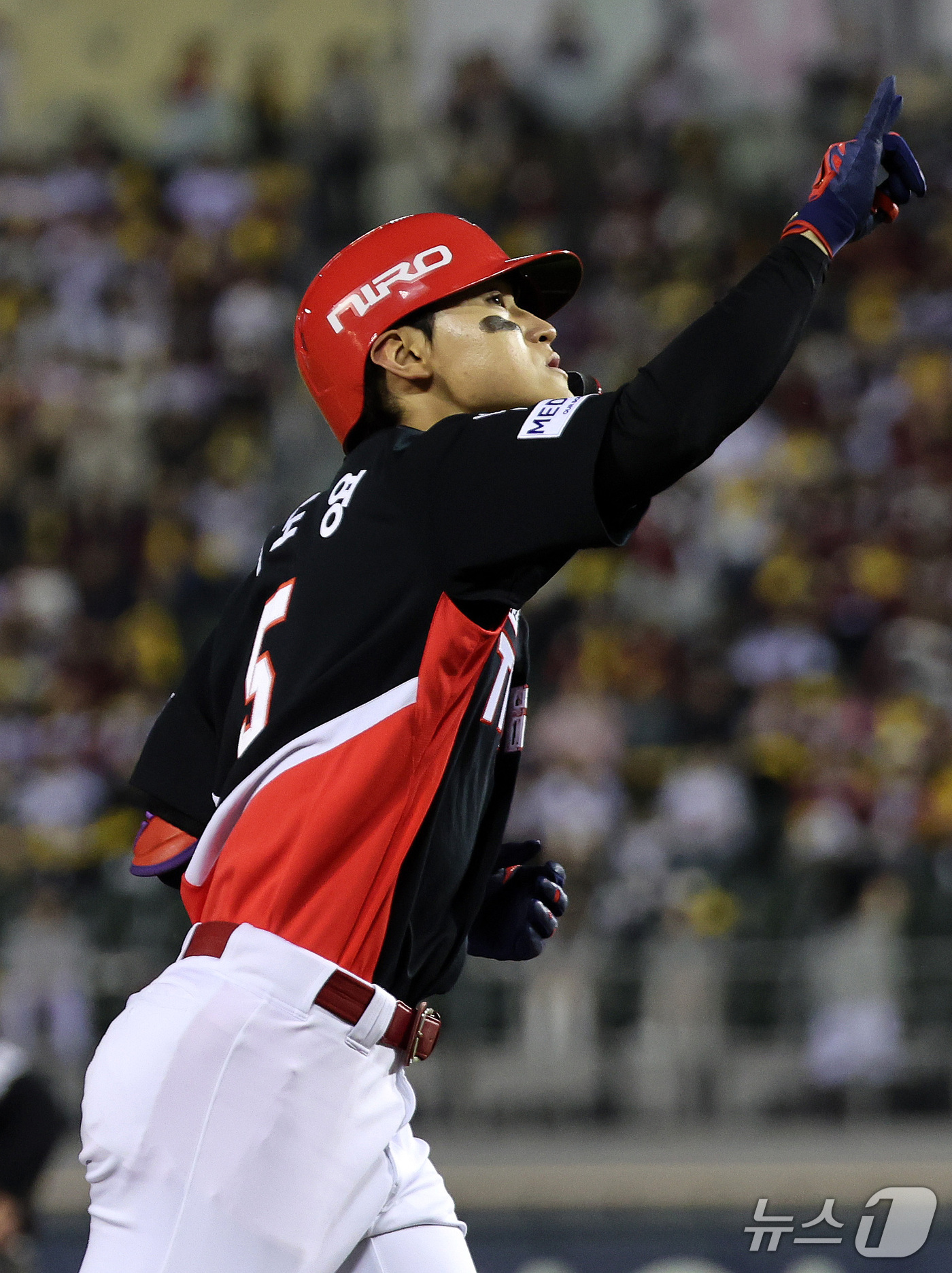 (서울=뉴스1) 박지혜 기자 = 20일 오후 서울 잠실야구장에서 열린 프로야구 2026 신한 SOL KBO 포스트시즌 준플레이오프 3차전 KIA 타이거즈와 LG 트윈스의 경기, 2 …