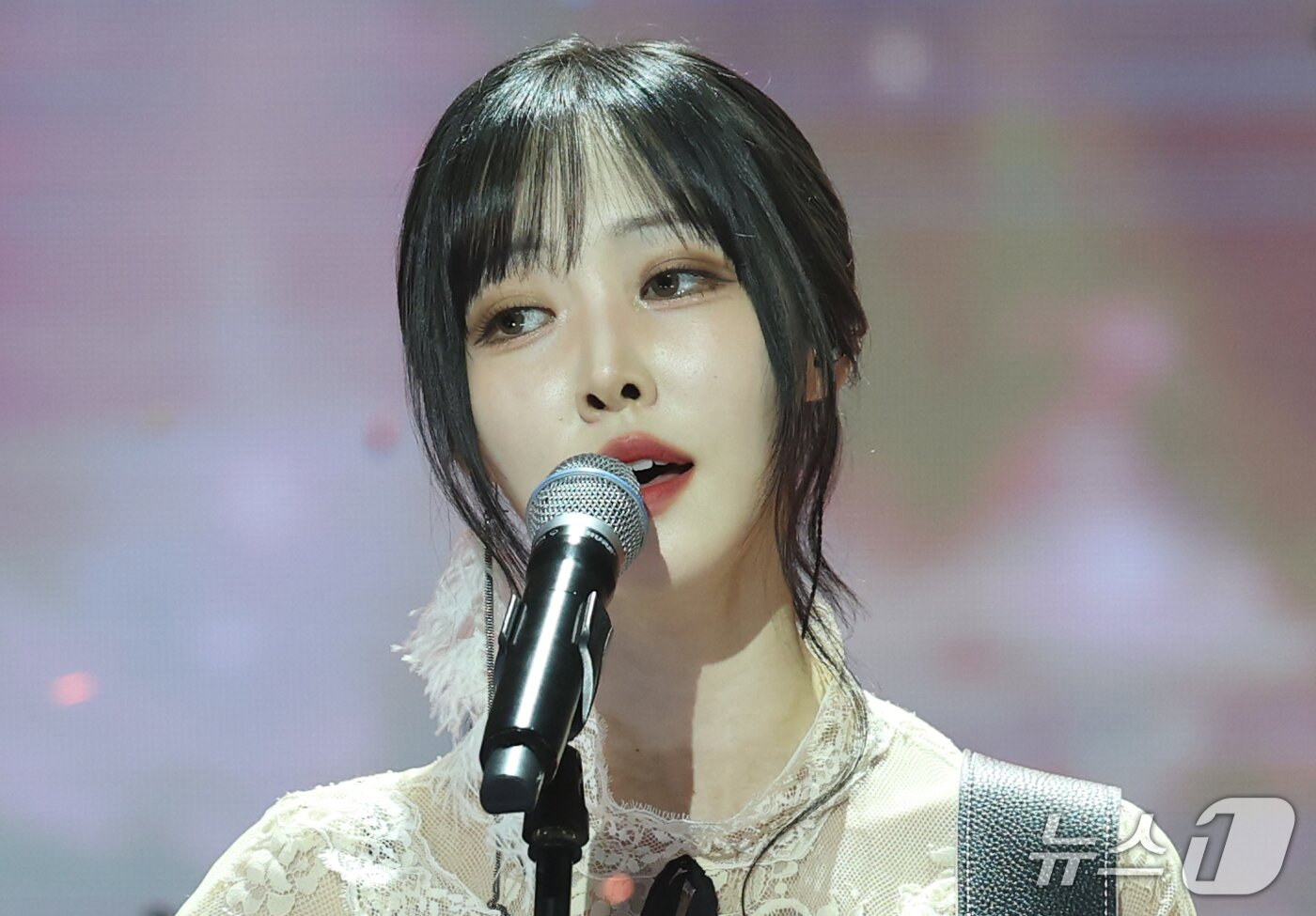 유주 맞아? 확 달라진 분위기