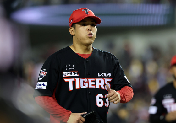 5이닝 마친 시라카와