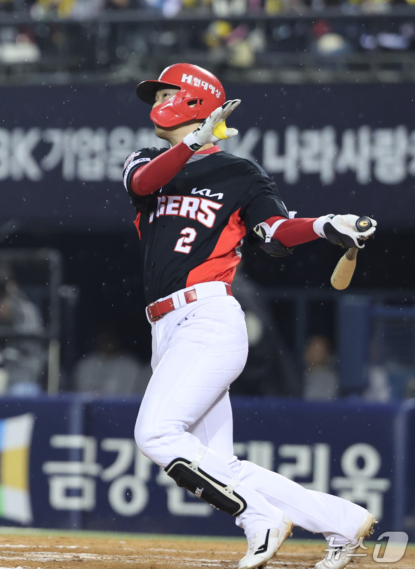 (서울=뉴스1) 박지혜 기자 = 20일 오후 서울 잠실야구장에서 열린 프로야구 2026 신한 SOL KBO 포스트시즌 준플레이오프 3차전 KIA 타이거즈와 LG 트윈스의 경기, 8 …