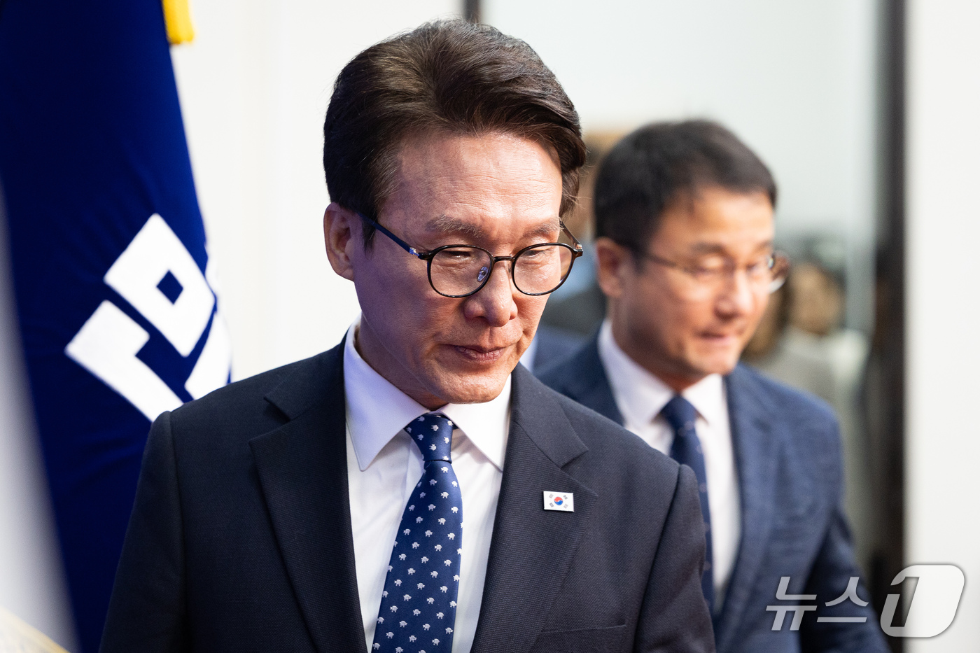 김민석 가상자산 과세 유예 총정리｜2027년 코인 세금 22%&middot;250만원 공제&middot;2029년 연기 가능성 | 10월 21일 김민석 대표와 당 지도부 최고위원회의
