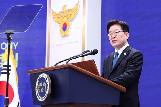 李대통령 "중수청 지휘감독 포기는 탄핵 사유…공개회의 열외는 무논리"