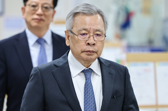 박영수 전 특검, 법정으로