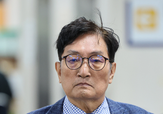 법정 향하는 노영민 전 대통령 비서실장