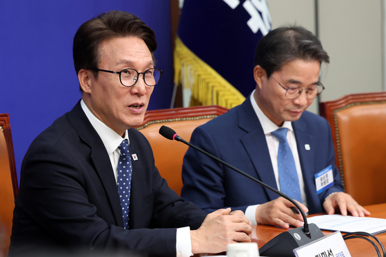 인사말하는 김민석 더불어민주당 대표