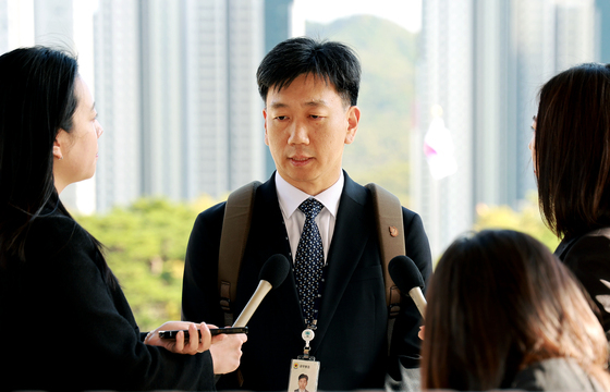 징계위 출석하는 김현우 전 수원지검 부장