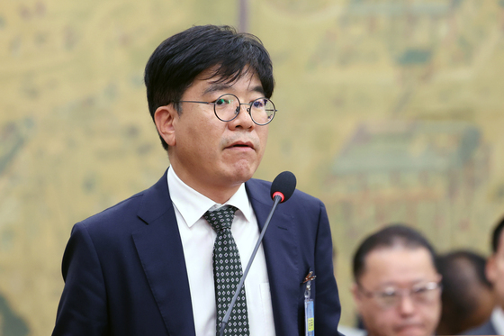 [국감] 답변하는 유병욱 한국마사회 홍보실장