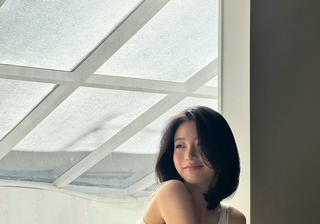 신예은, 하얀 원피스 입고 한껏 성숙해진 분위기…여신 미모 [N샷]