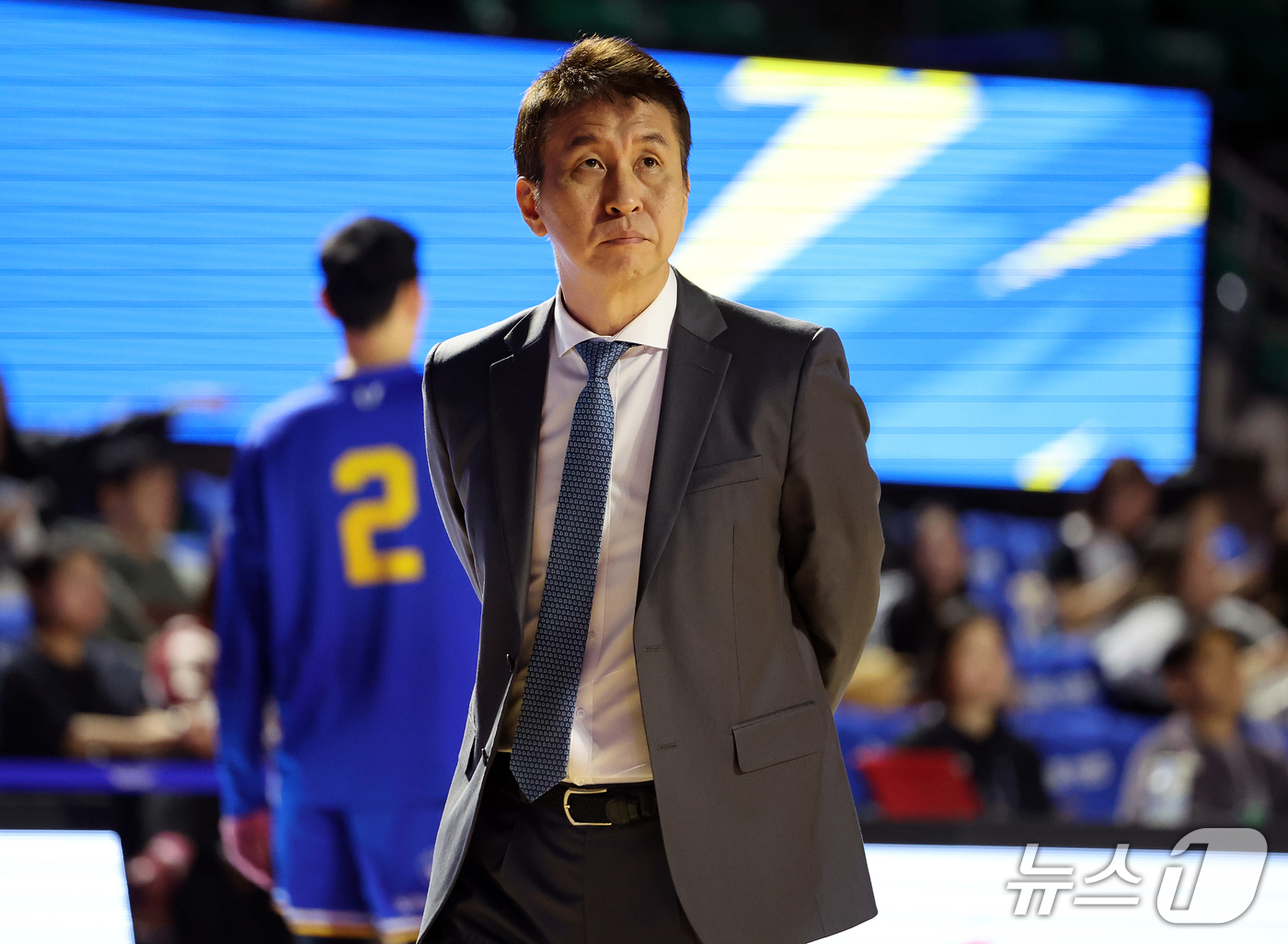 (서울=뉴스1) 김진환 기자 = 21일 오후 서울 송파구 잠실학생체육관에서 열리는 2026-2027 KCC 프로농구 서울 삼성과 부산 KCC의 경기를 앞두고 서울 삼성 김상식 감독 …
